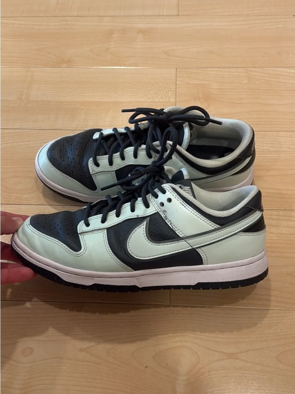 NIKE - M7, W8.5- Low-Top dunks Sneakers in Mint and dark gray